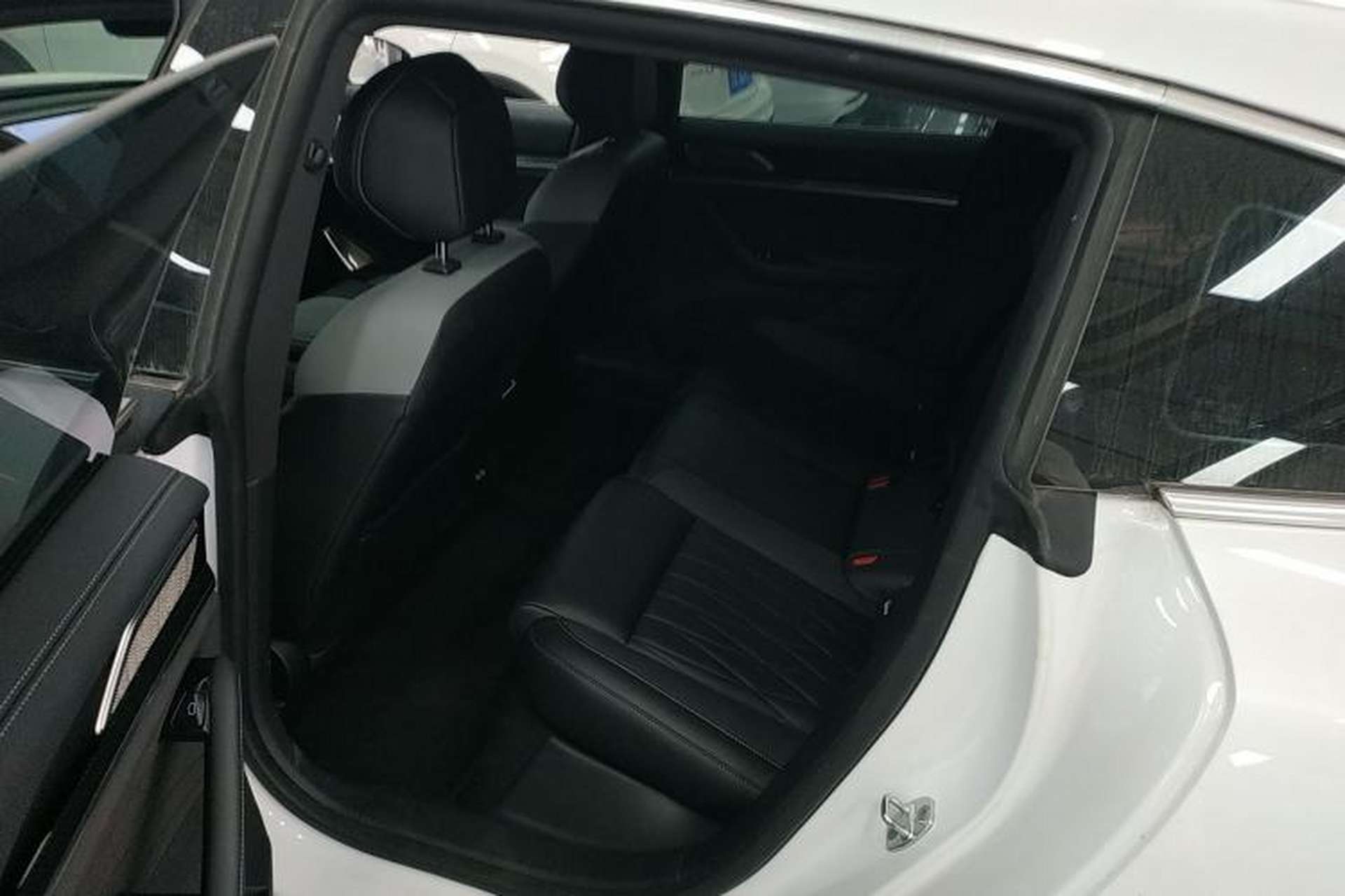 Used NETA S Shooting Brake 2024 Range-Extended 300 Standard Edition Interior 4