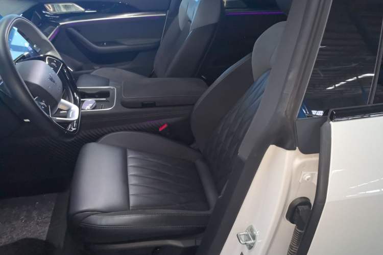 Used NETA S Shooting Brake 2024 Range-Extended 300 Pro Edition Left Front Seat