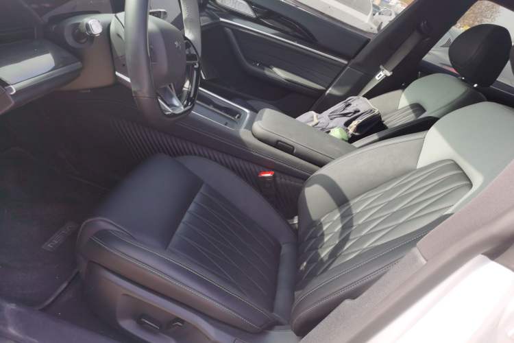 Used NETA S Shooting Brake 2024 Range-Extended 300 Standard Edition Left Front Seat