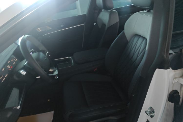 Used NETA S Shooting Brake 2024 Range-Extended 300 Standard Edition Left Front Seat