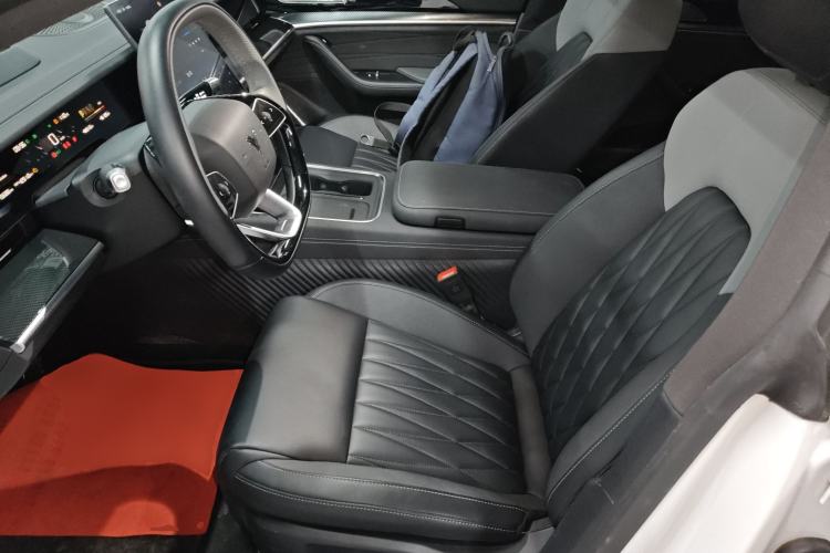 Used NETA S Shooting Brake 2024 Range-Extended 300 Standard Edition Left Front Seat