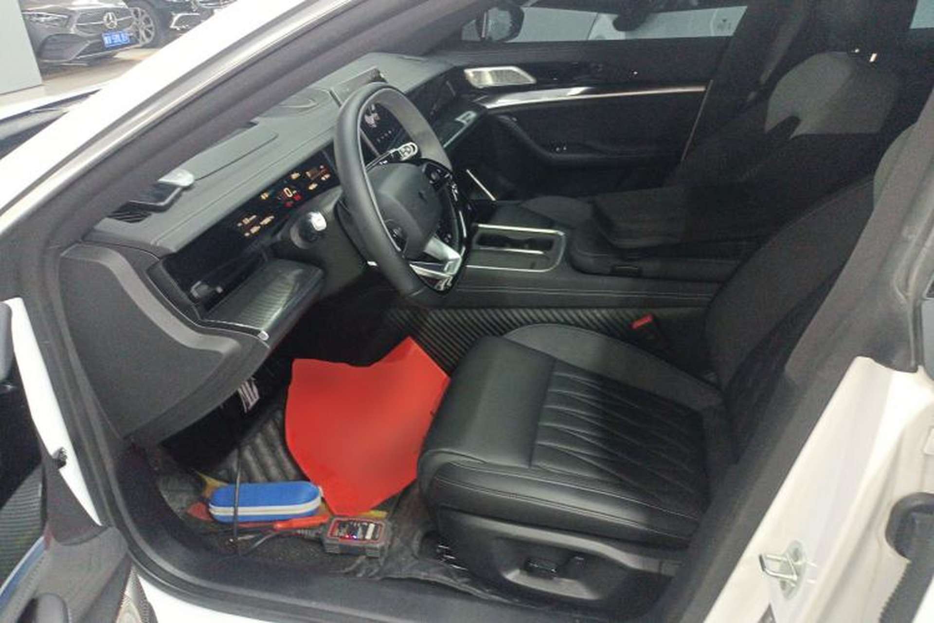Used NETA S Shooting Brake 2024 Range-Extended 300 Standard Edition Left Front Seat