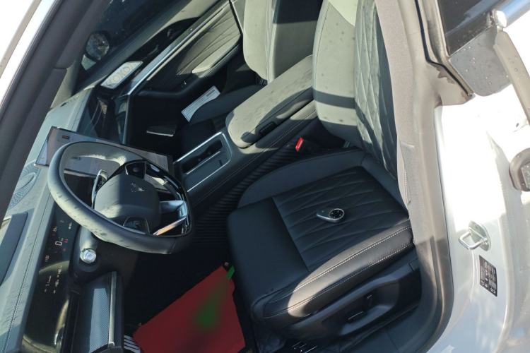Used NETA S Shooting Brake 2024 Range-Extended 300 Standard Edition Left Front Seat