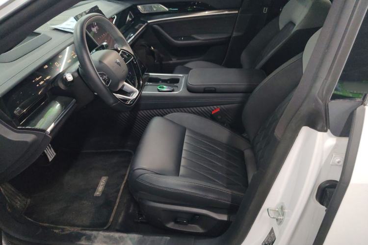 Used NETA S Shooting Brake 2024 Range-Extended 300 Standard Edition Left Front Seat