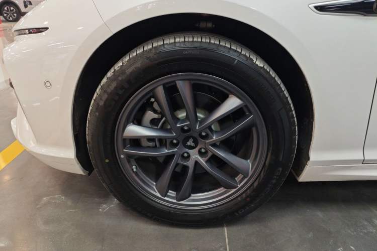 Used NETA S Shooting Brake 2024 Range-Extended 300 Standard Edition Left Front Wheel Hub