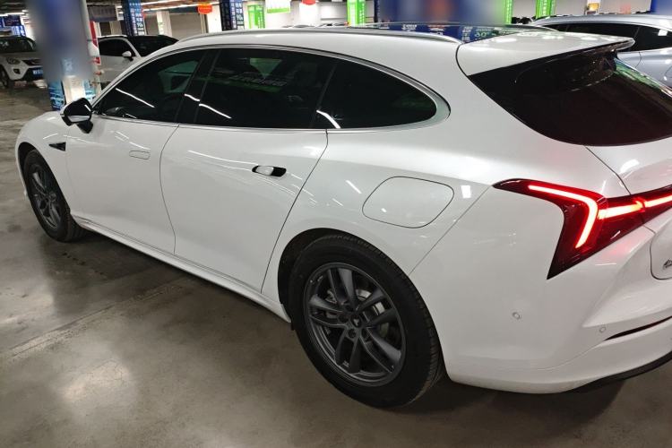 Used NETA S Shooting Brake 2024 Range-Extended 300 Standard Edition Left Side
