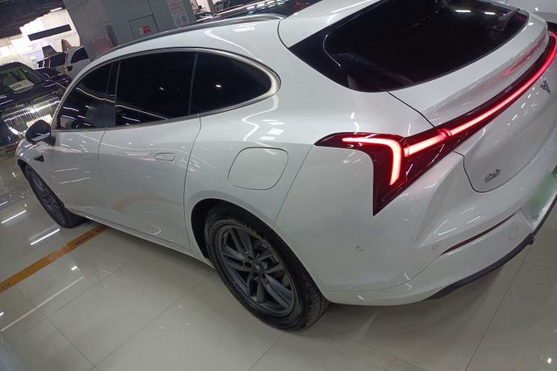 Used NETA S Shooting Brake 2024 Range-Extended 300 Standard Edition Left Side