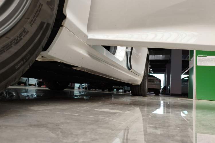 Used NETA S Shooting Brake 2024 Range-Extended 300 Standard Edition Left Side Sill