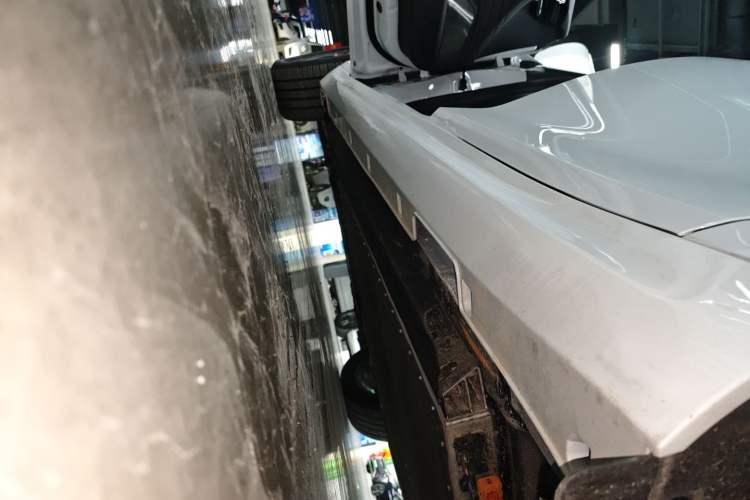 Used NETA S Shooting Brake 2024 Range-Extended 300 Standard Edition Left Side Sill