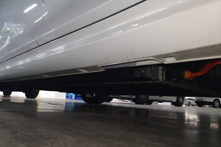 Used NETA S Shooting Brake 2024 Range-Extended 300 Standard Edition Left Side Sill