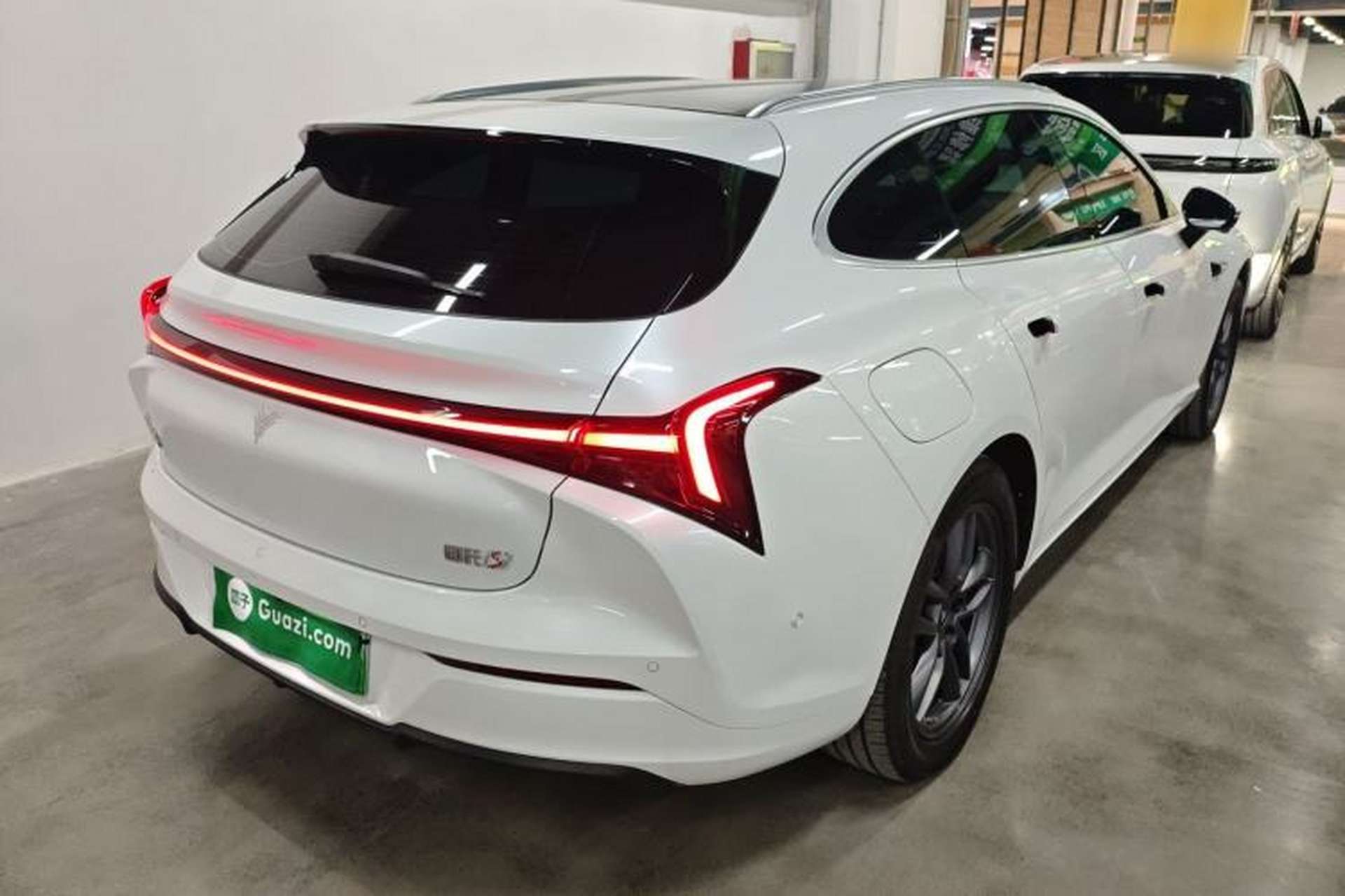 Used NETA S Shooting Brake 2024 Range-Extended 300 Standard Edition Rear Right 45 Deg