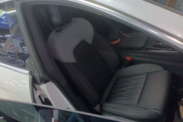 Used NETA S Shooting Brake 2024 Range-Extended 300 Standard Edition Right Front Seat