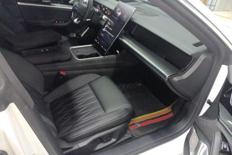Used NETA S Shooting Brake 2024 Range-Extended 300 Standard Edition Right Front Seat