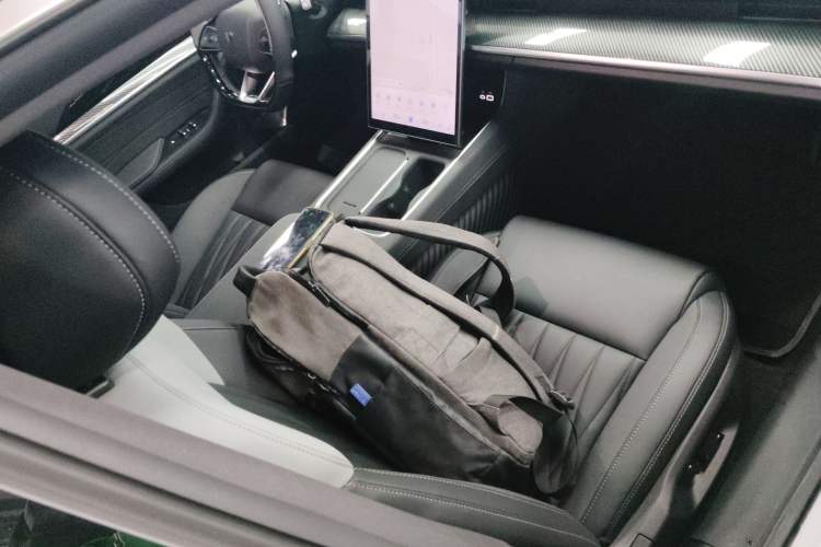 Used NETA S Shooting Brake 2024 Range-Extended 300 Standard Edition Right Front Seat
