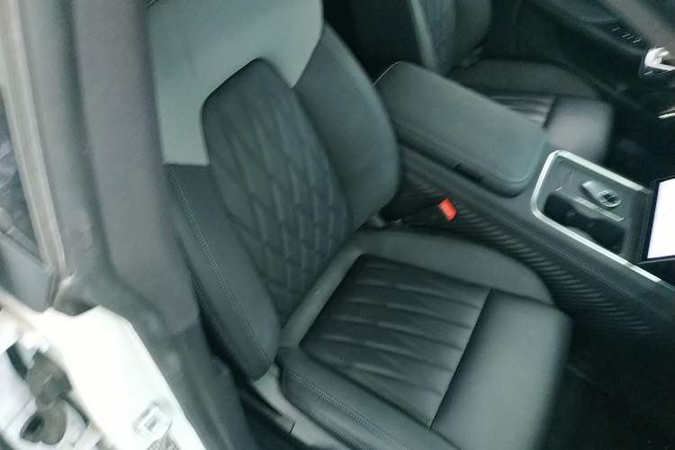 Used NETA S Shooting Brake 2024 Range-Extended 300 Standard Edition Right Front Seat