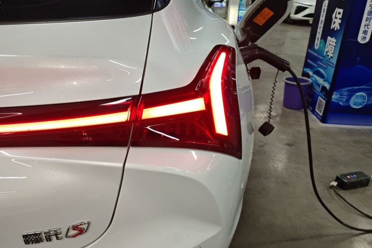 Used NETA S Shooting Brake 2024 Range-Extended 300 Standard Edition Right Rear Taillight
