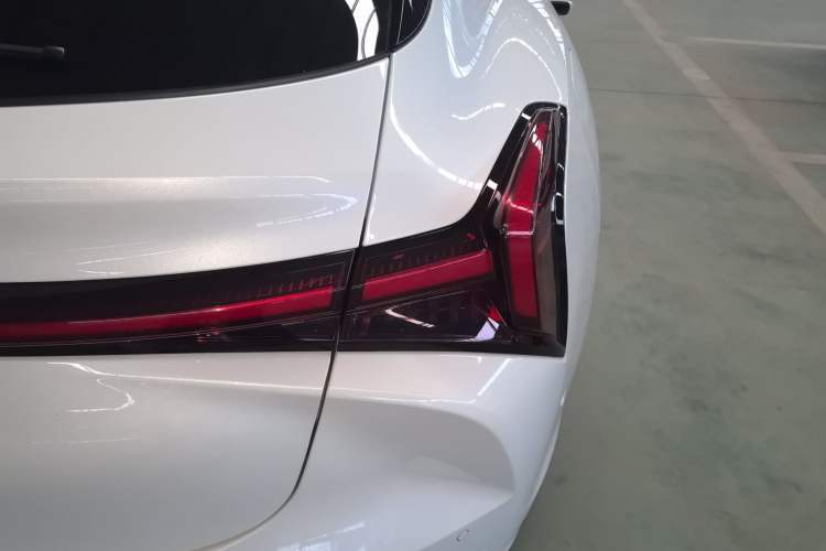 Used NETA S Shooting Brake 2024 Range-Extended 300 Pro Edition Right Rear Taillight