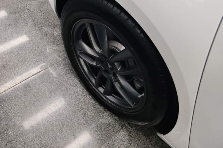 Used NETA S Shooting Brake 2024 Range-Extended 300 Standard Edition Right Rear Wheel Hub