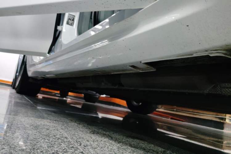 Used NETA S Shooting Brake 2024 Range-Extended 300 Standard Edition Right Side Sill