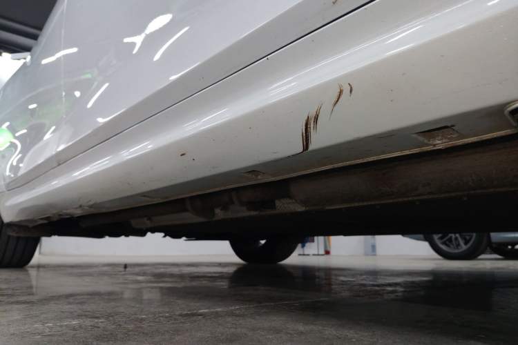 Used NETA S Shooting Brake 2024 Range-Extended 300 Standard Edition Right Side Sill