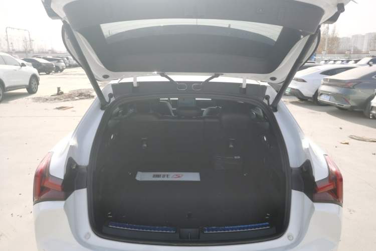Used NETA S Shooting Brake 2024 Range-Extended 300 Standard Edition Trunk