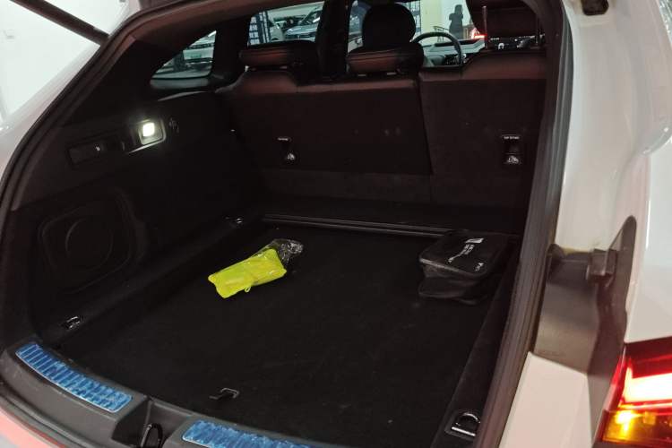 Used NETA S Shooting Brake 2024 Range-Extended 300 Standard Edition Trunk