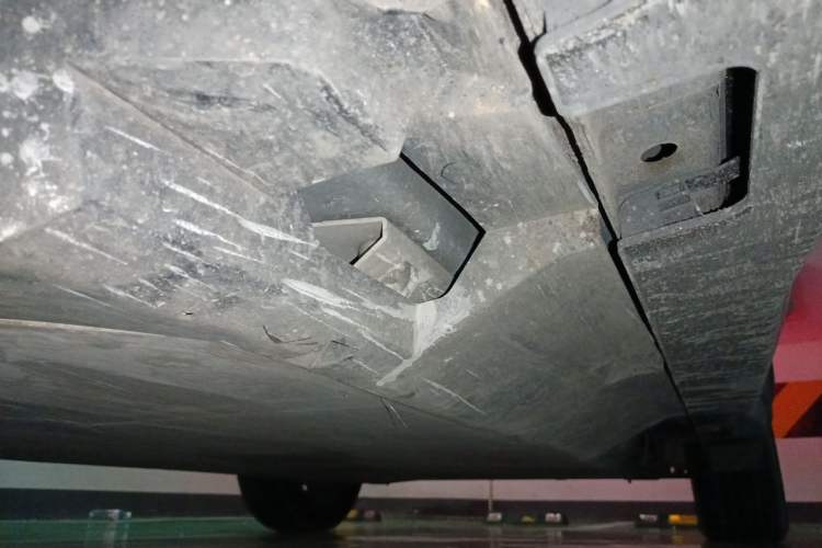 Used NETA U 2020 520 U-Create Chassis Front Left
