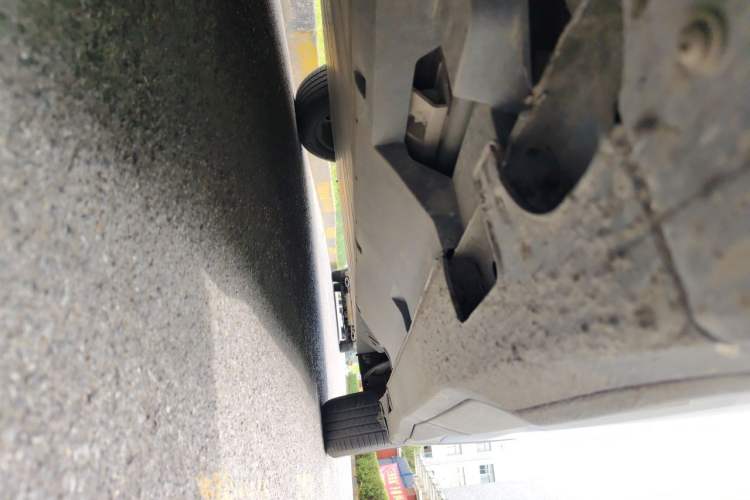 Used NETA U 2020 520 U-Create Chassis Front Left