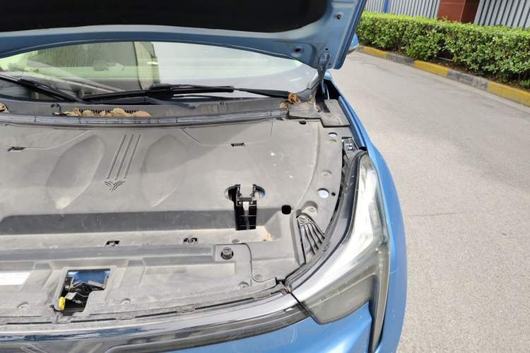 Used NETA U 2020 520 U-Create Engine Bay Left
