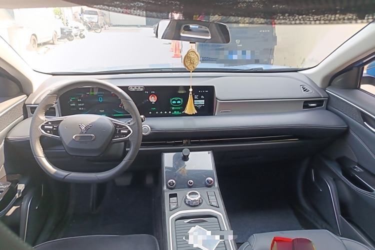 Used NETA U 2020 400 U-Shape Interior 2