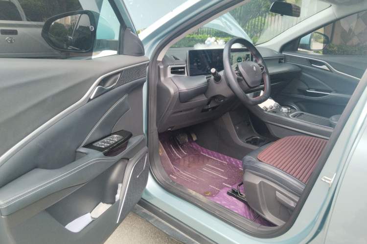 Used NETA U 2020 400 U-Shape Interior 3