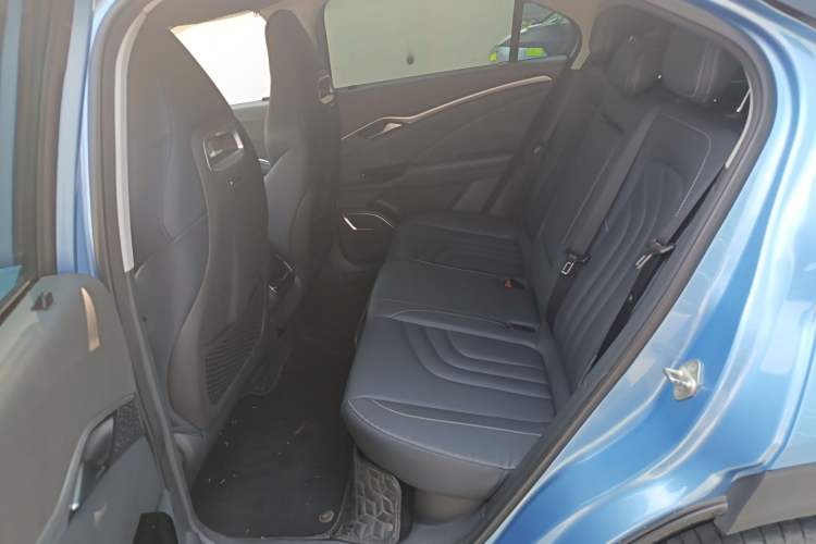 Used NETA U 2020 400 U-Shape Interior 4