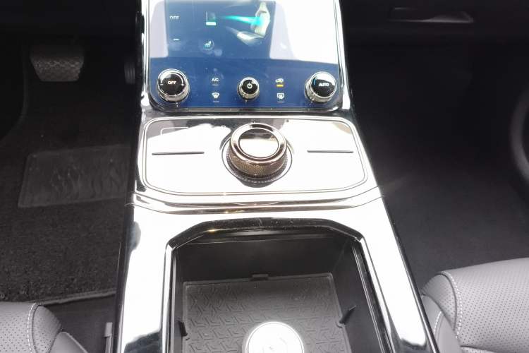 Used NETA U 2020 520 U-Create Gear Lever