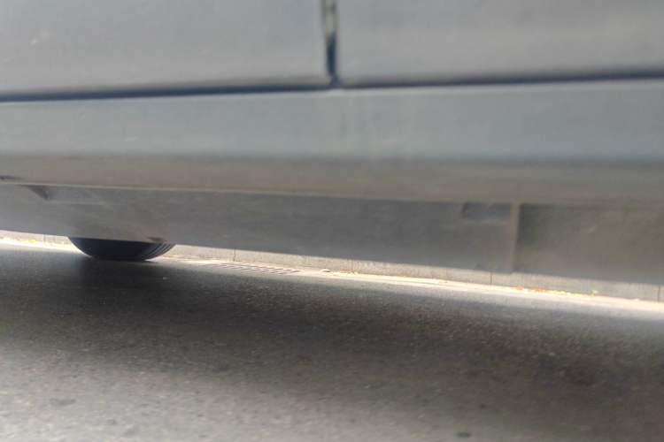 Used NETA U 2020 400 U-Shape Chassis Front Left