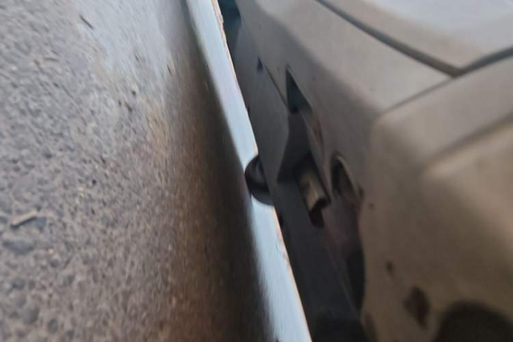 Used NETA U 2020 400 U-Shape Chassis Front Right