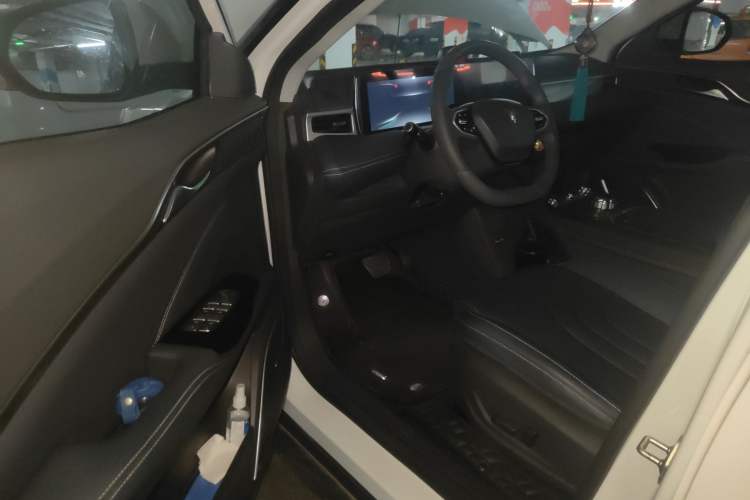 Used NETA U 2020 400 U-Enjoy Driver Seat
