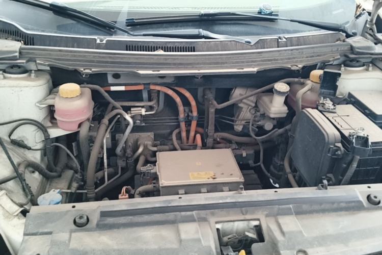 Used NETA U 2020 400 U-Create Engine Bay