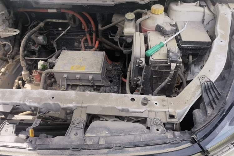 Used NETA U 2020 400 U-Create Engine Bay Left