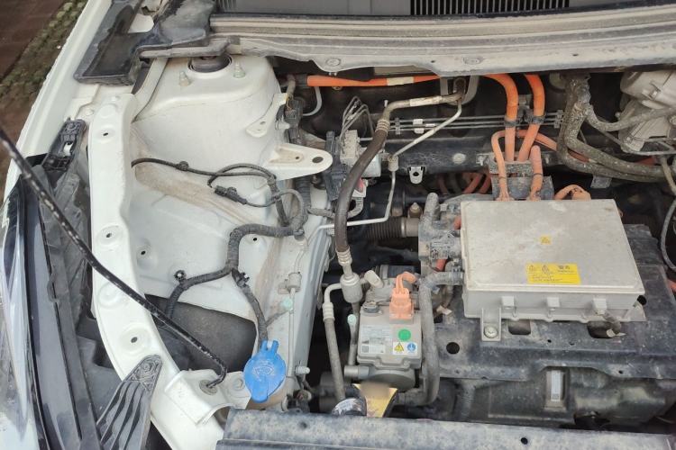 Used NETA U 2020 520 U-Shape Engine Bay Right