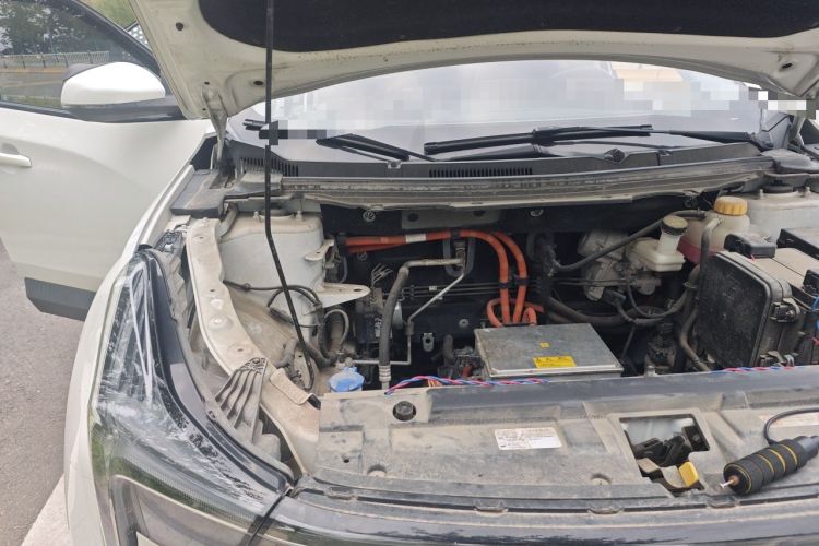 Used NETA U 2020 400 U-Shape Engine Bay Right