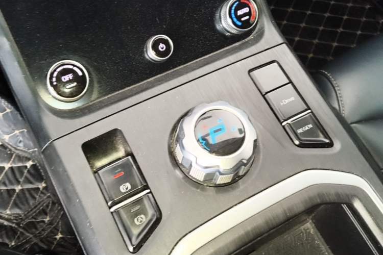 Used NETA U 2020 400 U-Create Gear Lever