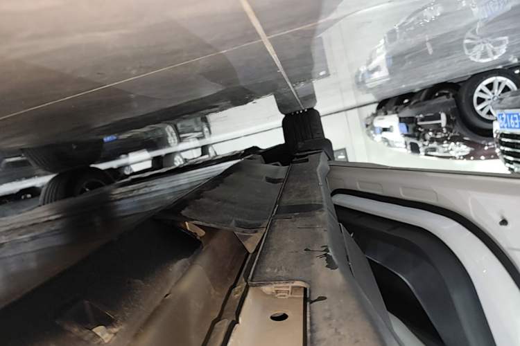 Used NETA U 2020 520 U-Create Left Side Sill