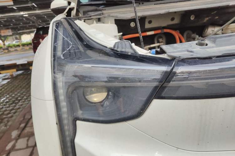Used NETA U 2020 520 U-Shape Right Front Headlight