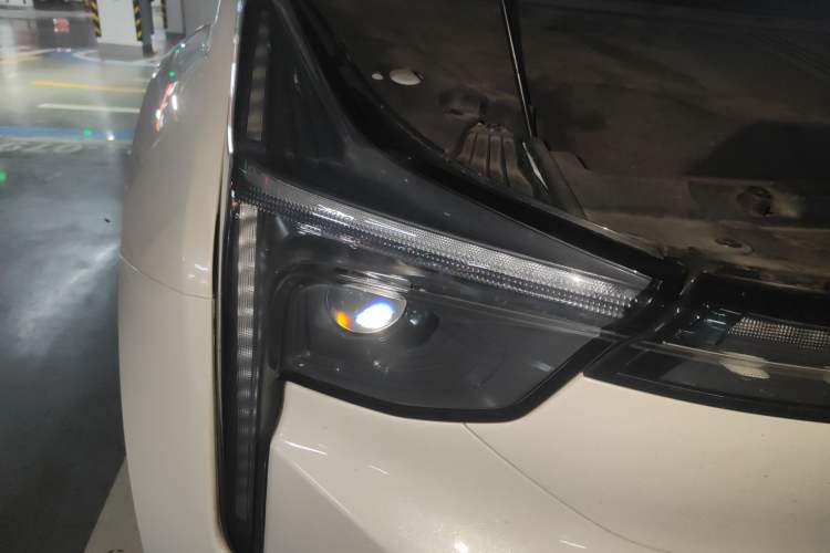 Used NETA U 2020 400 U-Enjoy Right Front Headlight