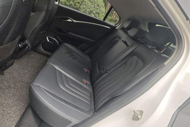 Used NETA U 2021 Pro 610 Fire-Seeking Edition Interior 4