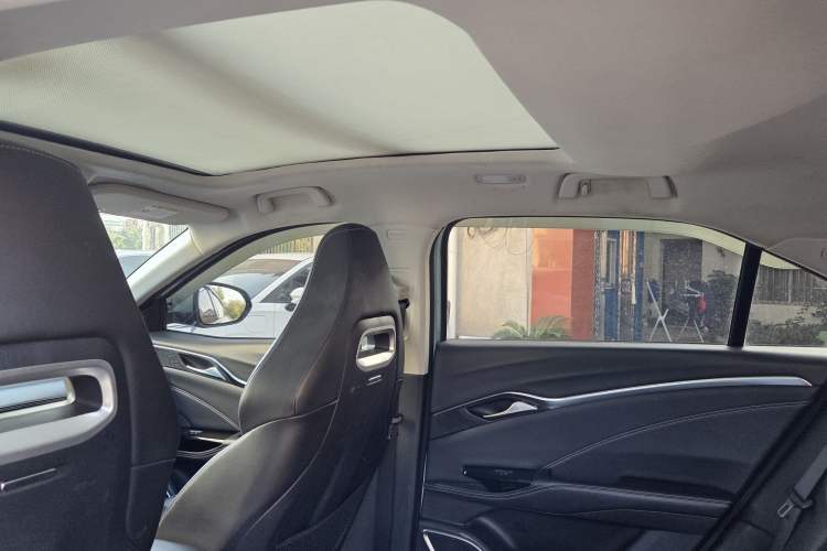 Used NETA U 2021 Pro 500 Lunar Edition Interior 4