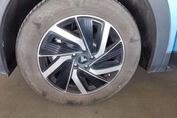 Used NETA U 2021 Pro 400 Cruiser Edition Left Front Wheel Hub