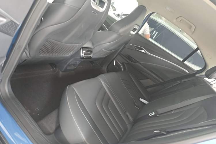 Used NETA U 2021 Pro 400 Cruiser Edition Left Rear Seat