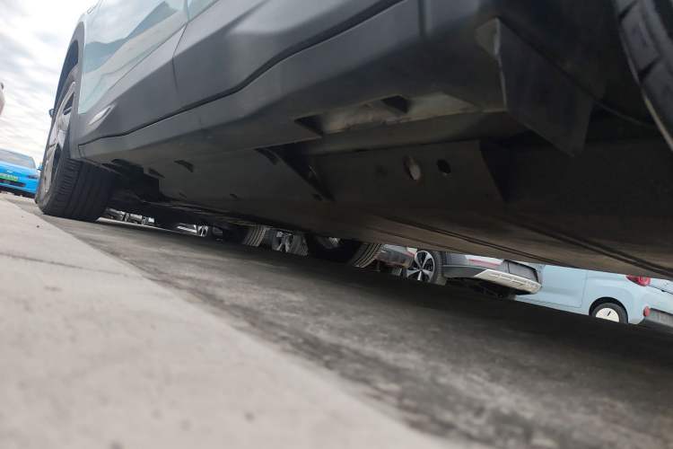 Used NETA U 2021 Pro 500 Lunar Edition Left Side Sill