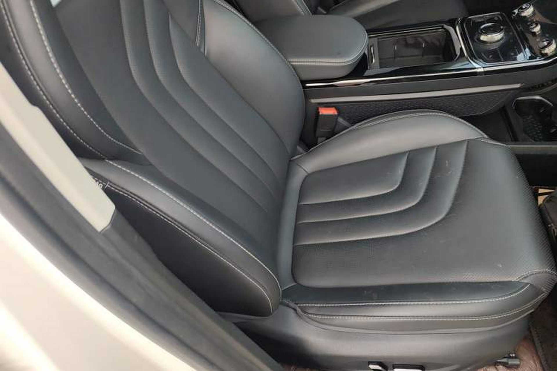 Used NETA U 2021 Pro 500 Lunar Edition Right Front Seat